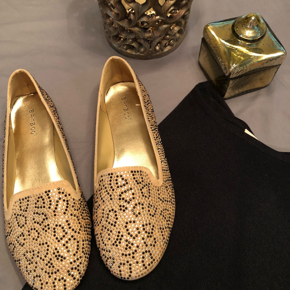Bamboo brand crystals toe flats. Great for walking